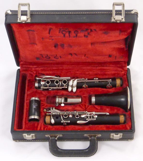 Used Buffet R13 Clarinet in case