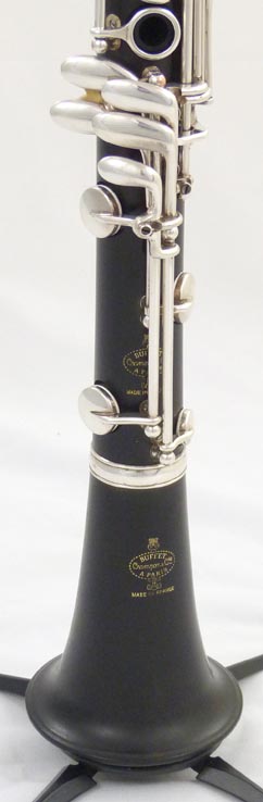 Buffet Tosca Bb clarinet - close up of bell and lower joint